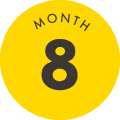 8月